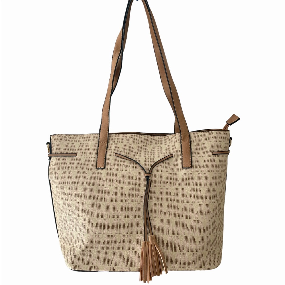 ✨ CREAM M TOTE✨